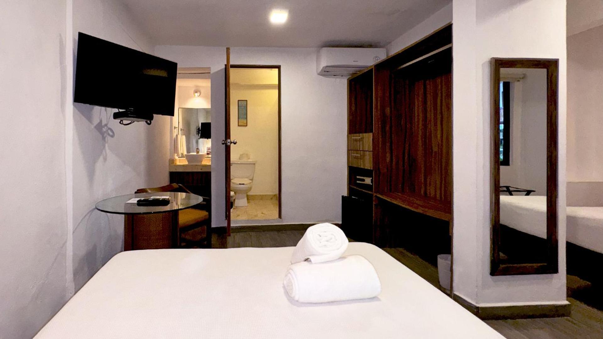 Siesta Fiesta Hotel - 5th Avenue Playa del Carmen Zimmer foto
